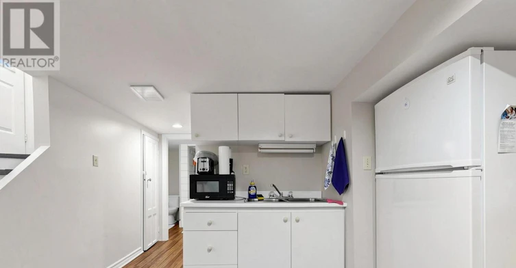 BSMT-746 King Street W, Hamilton, ON, L8S 1J8 - 8