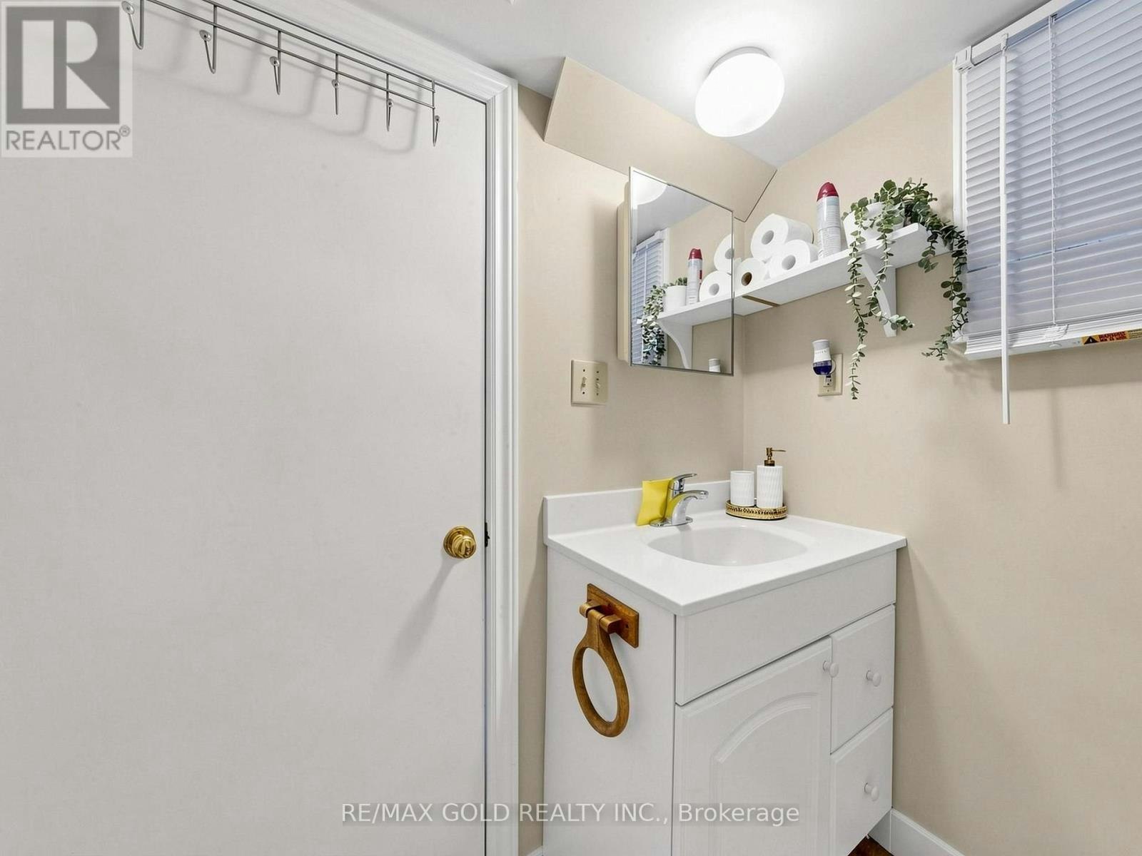 BSMT-746 King Street W, Hamilton, ON, L8S 1J8 - 17