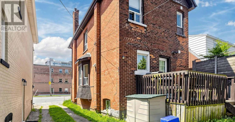 BSMT-746 King Street W, Hamilton, ON, L8S 1J8 - 20