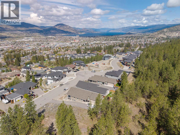 2922 Partridge Drive, Penticton, BC, V2A 9E7 - 12