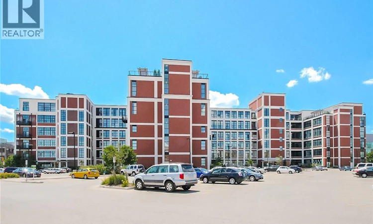124-410 King Street W