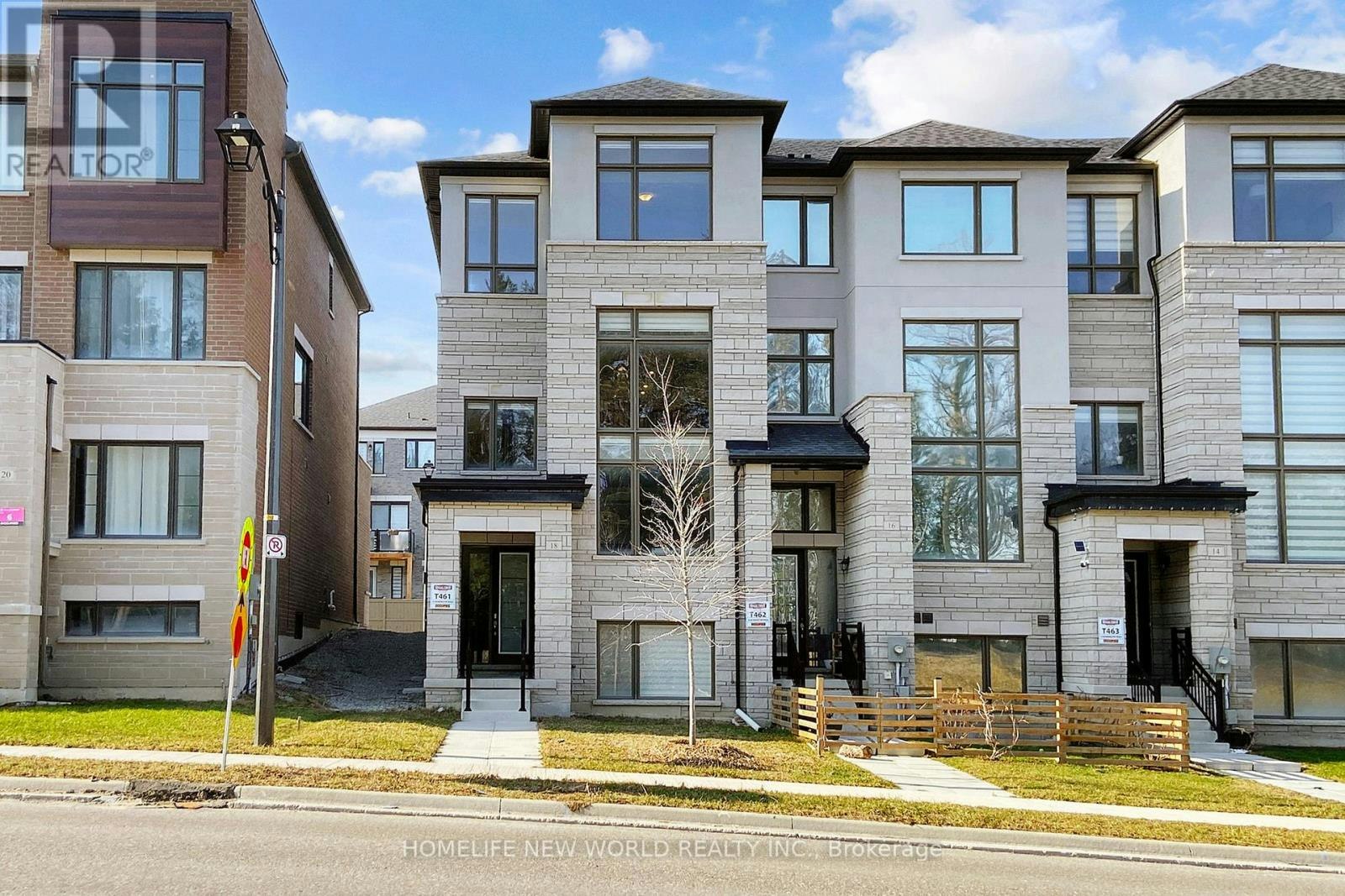 18 Bennington Road, Newmarket, ON, L3X 0M8