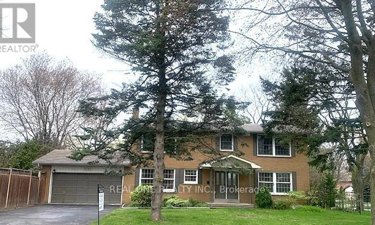 1585 Crombie Road