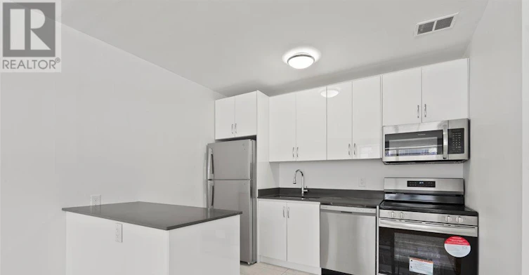 102-3111 Eglinton Avenue E, Toronto, ON, M1J 2G4 - 2