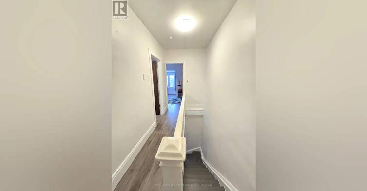 UPPER-1399 Lansdowne Avenue, Toronto, ON, M6H 3Z9 - 11