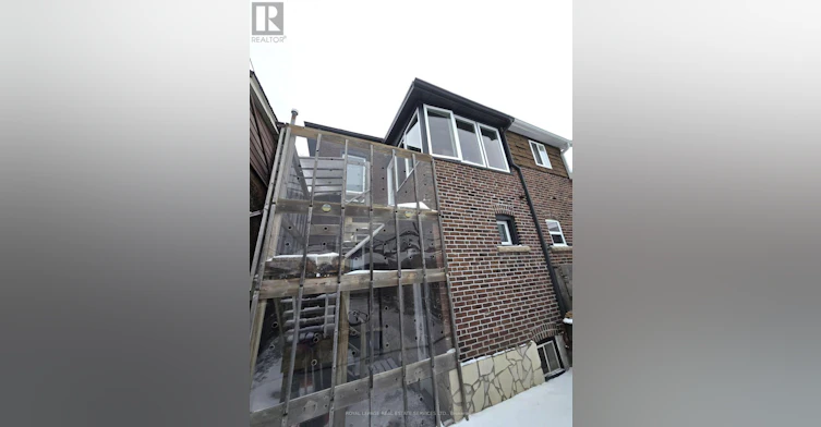 UPPER-1399 Lansdowne Avenue, Toronto, ON, M6H 3Z9 - 16