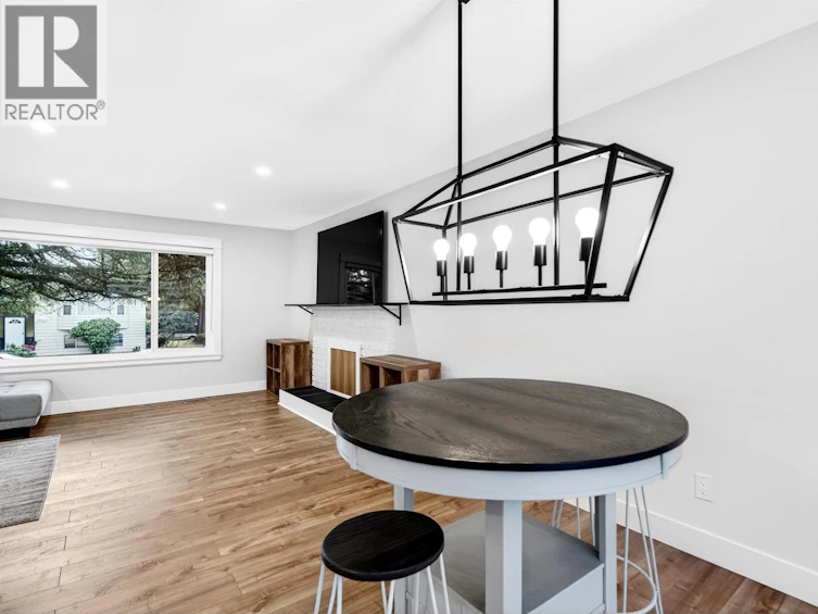 21099 Berry Avenue, Maple Ridge, BC, V2X 7V3 - 21