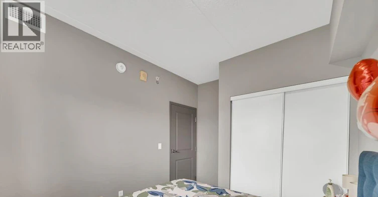 610-321 Spruce Street, Waterloo, ON, N2L 0G4 - 11