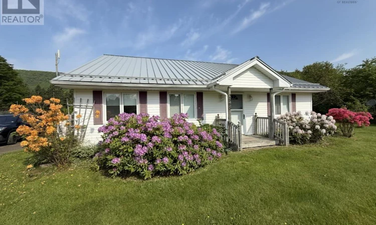 2865 Big Intervale Road West