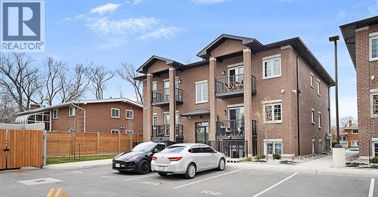 201-233 Watson, Windsor, ON, N8S 3R8 - 2