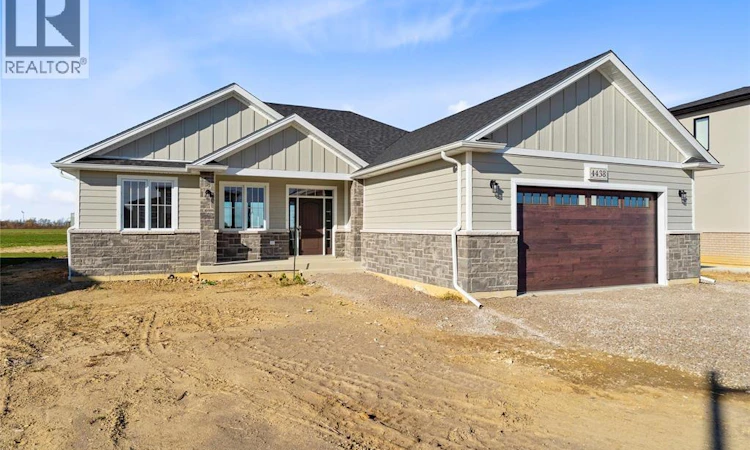4438 Belmont