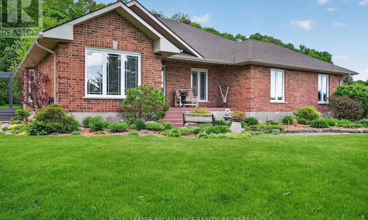3920 Middle Woodland Drive