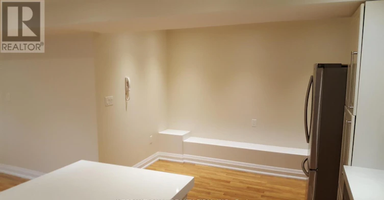 LOWER-24 Duggan Avenue, Toronto, ON, M4V 1Y2 - 4