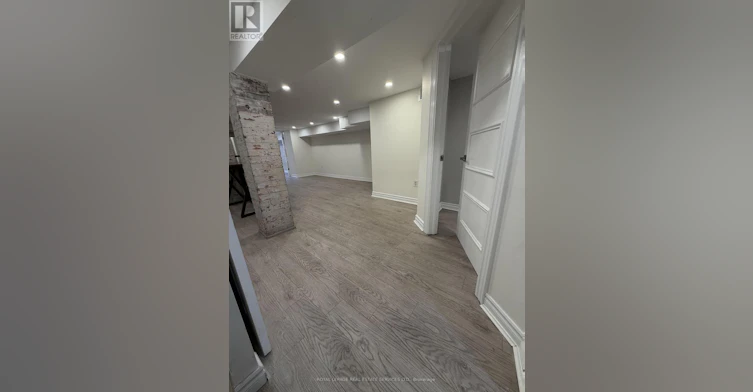 LOWER-285 Willard Avenue, Toronto, ON, M6S 3R1 - 4
