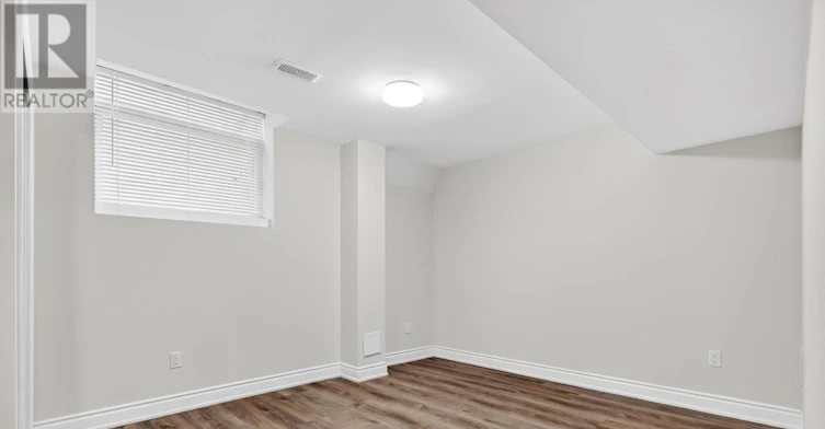 LOWER-48 Eringate Court, Hamilton, ON, L8J 0L7 - 17