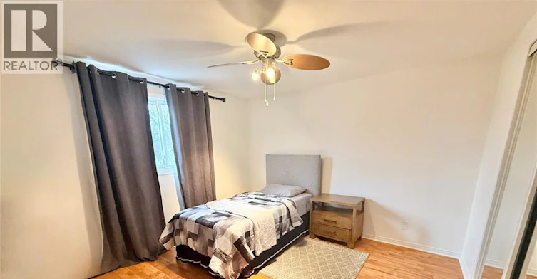 MAIN-10664 Atwater Crescent, Windsor, ON, N8N 2T1 - 10