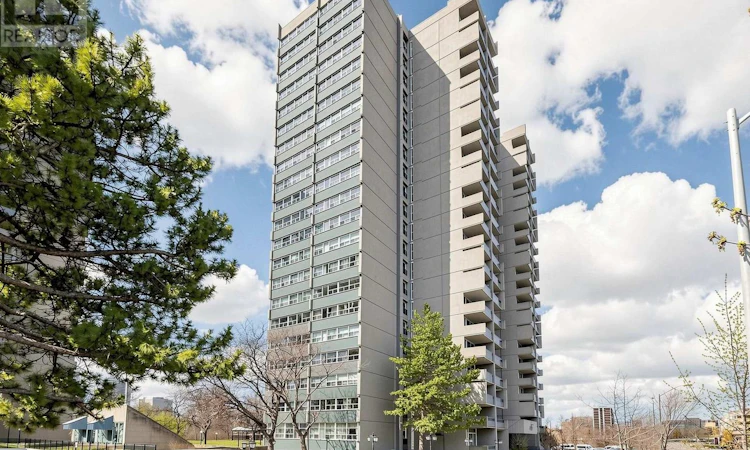 2101-4091 Sheppard Avenue E