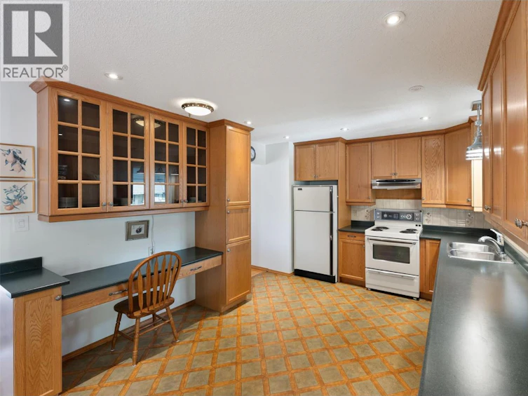 118 Murray Drive, Penticton, BC, V2A 7E4 - 13