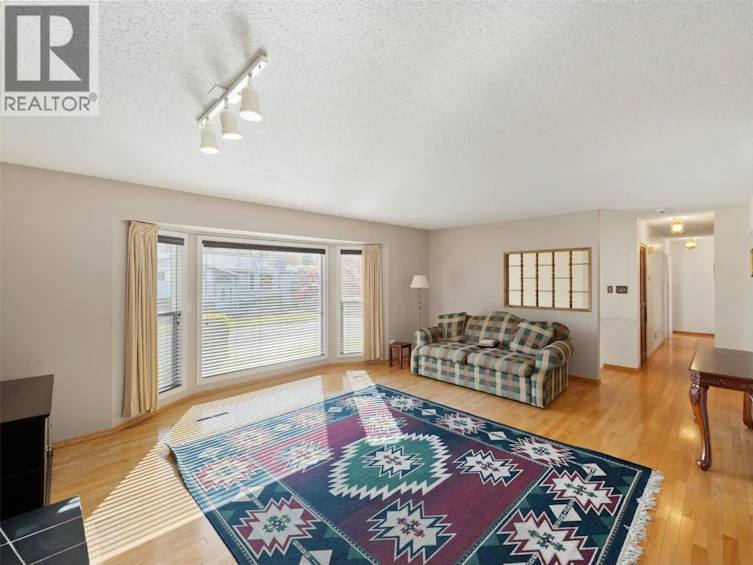 118 Murray Drive, Penticton, BC, V2A 7E4 - 8
