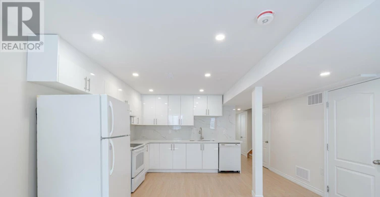 BSMT-5654 Dolmite Heights, Mississauga, ON, L5M 7B5 - 4