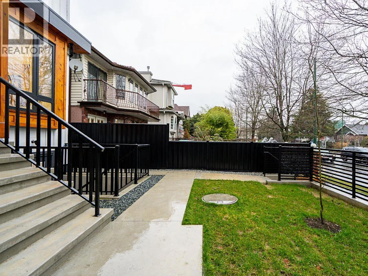 1-2753 Nanaimo Street, Vancouver, BC, V5N 5E9 - 3