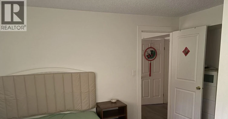 Ground Level-3316 Flagstaff Place, Vancouver, BC, V5S 4K8 - 3