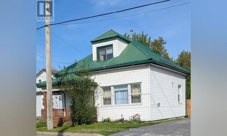 17 Meyers Street