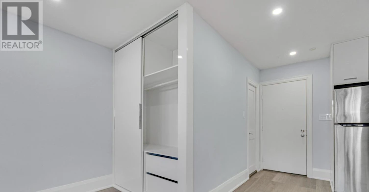 2-6 Saranac Boulevard, Toronto, ON, M6A 2G3 - 13