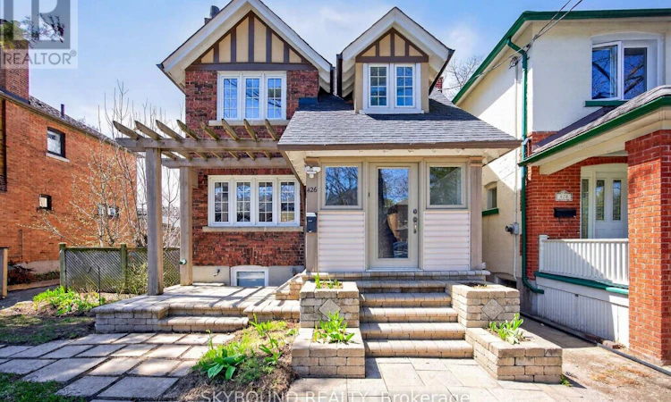 426 Armadale Avenue