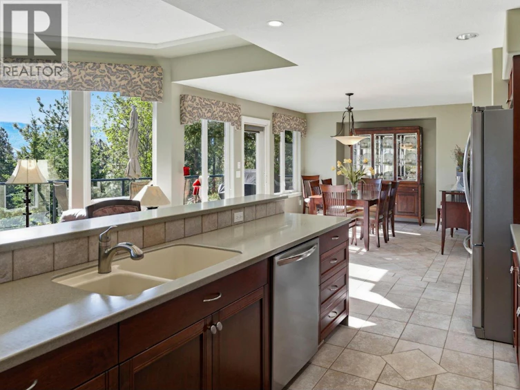 2229 Capistrano Drive, Kelowna, BC, V1V 2A2 - 8