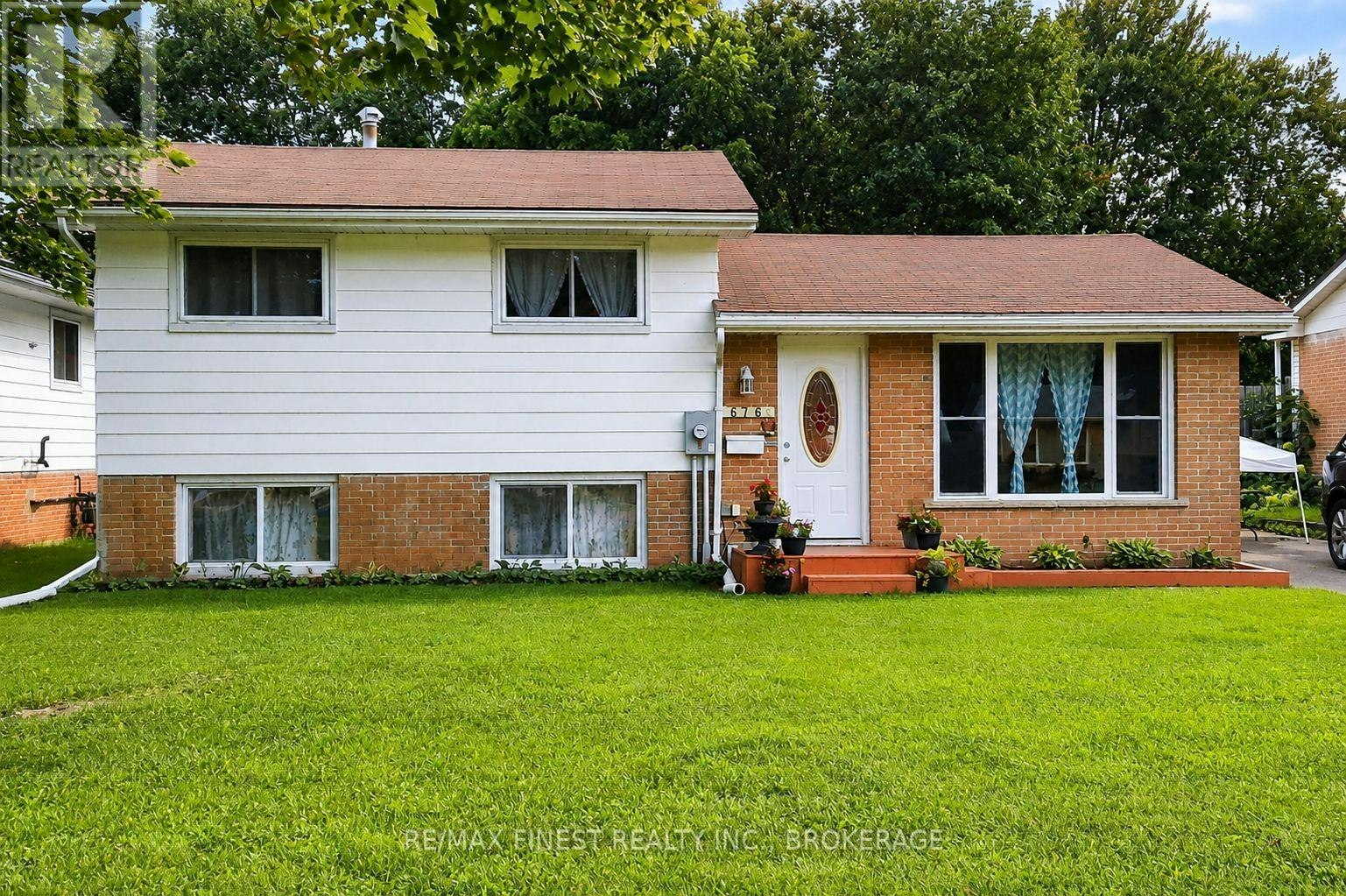 676 Laurier Boulevard, Brockville, ON, K6V 5X8
