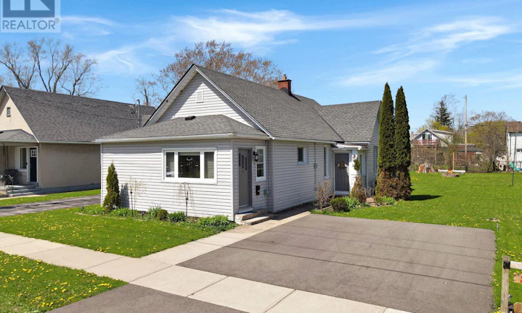 228 Courtwright Street