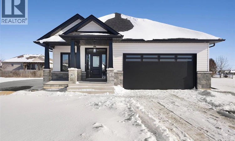 103 Fenceline Drive