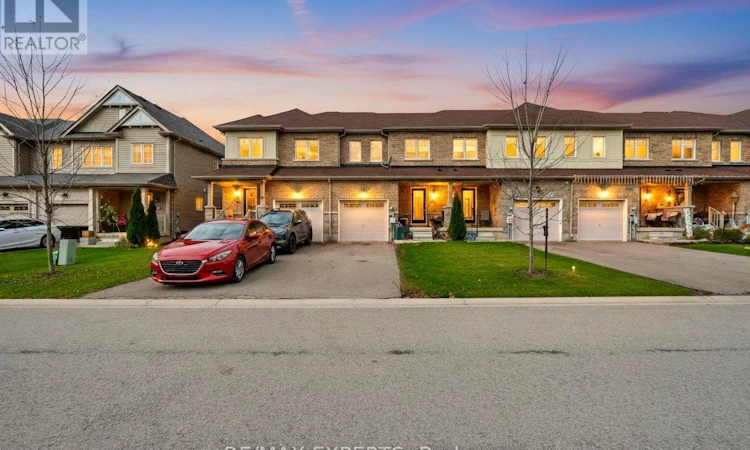 7790 White Pine Crescent