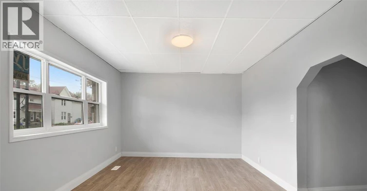 1-736 University East, Windsor, ON, N9A 2Z7 - 3