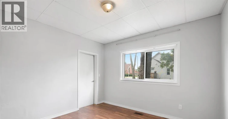 1-736 University East, Windsor, ON, N9A 2Z7 - 6