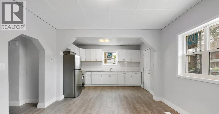 1-736 University East, Windsor, ON, N9A 2Z7 - 5