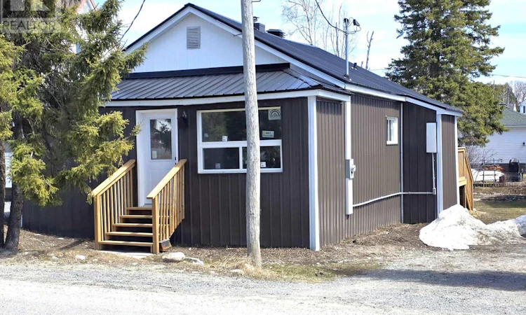 6 Wilson Avenue