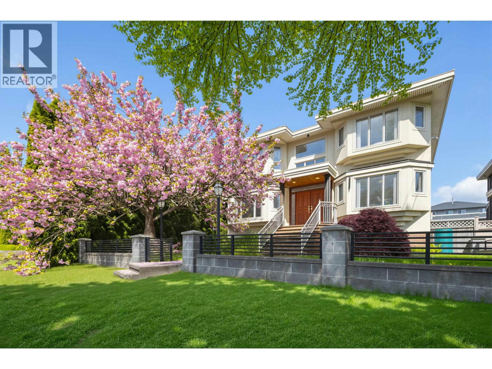 4993 Venables Street, Burnaby, BC, V5B 1X8