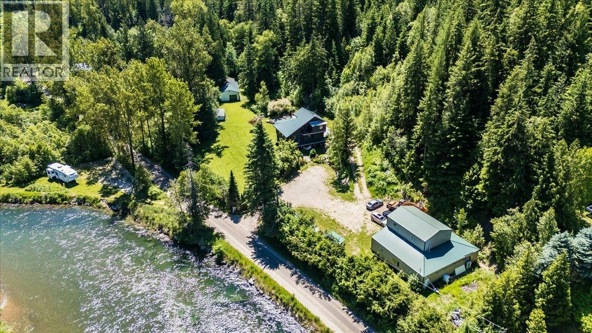 2809 West Slocan Valley Road, Slocan Park, BC, V0G 2E0