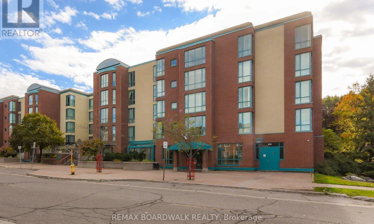 206-330 Centrum Boulevard
