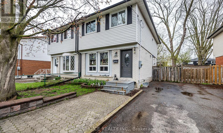 225 Barkley Crescent