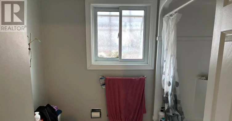32 Gale Crescent, St. Catharines, ON, L2R 3K9 - 16