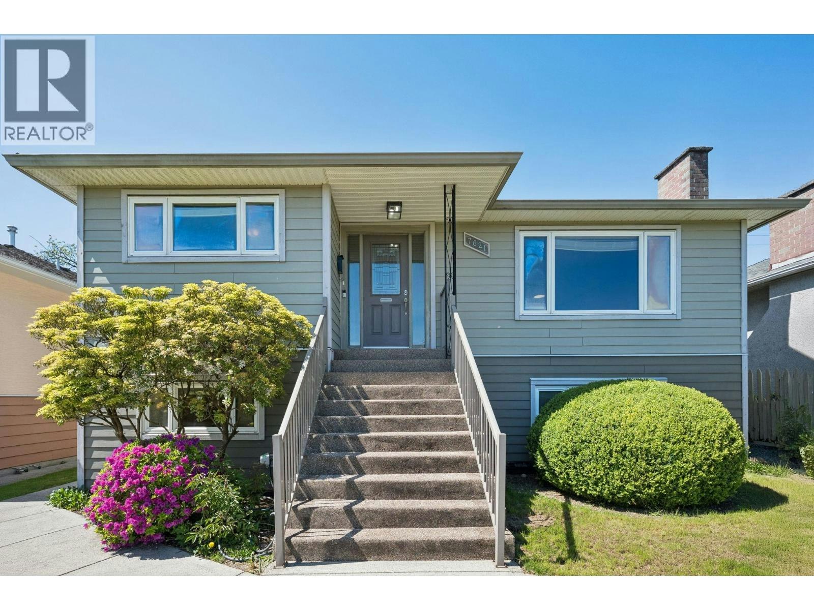 7621 Elliott Street, Vancouver, BC, V5S 2N8