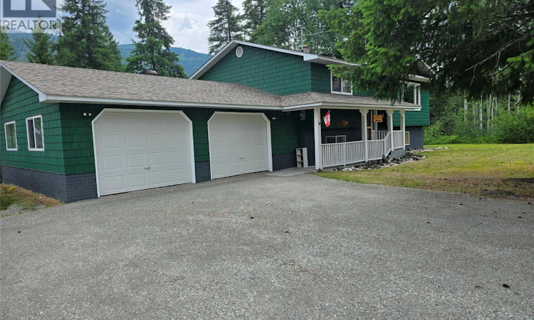 1032 Caroline Road