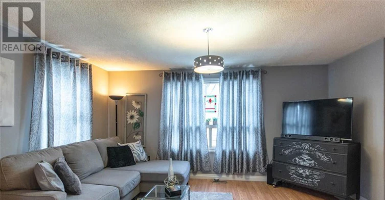 9697 Dickenson Road, Hamilton, ON, L0R 1W0 - 9