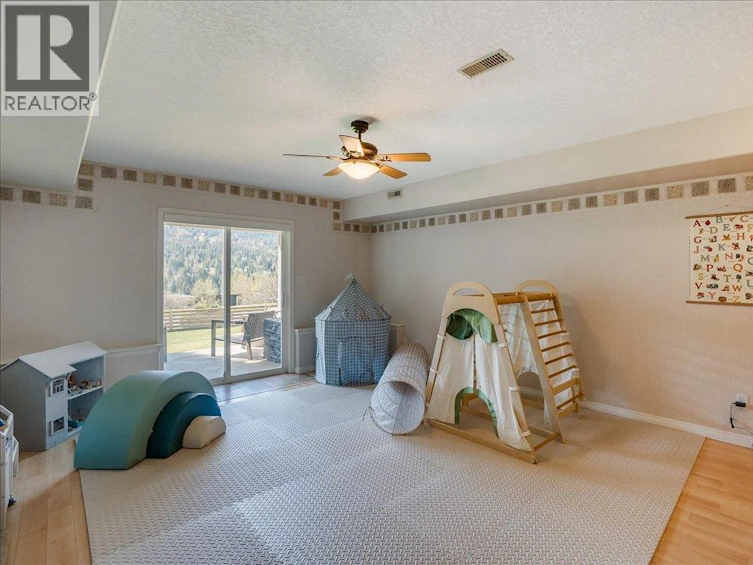5839 Sunset Drive, Nelson, BC, V1L 6X9 - 39