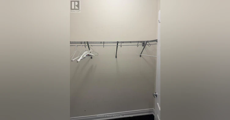 5 Country Wide Crt Court, Vaughan, ON, L6A 1W7 - 2
