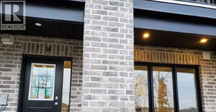 H-148 Rochefort Street, Kitchener, ON, N2R 0P5 - 4