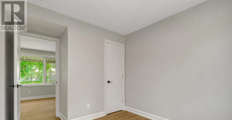 2-1952 Othello Avenue, Ottawa, ON, K1G 2A4 - 9